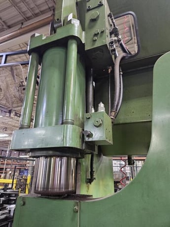 175 Ton, Cincinnati #175-CBIIX10, CNC Hydraulic Press Brake, 12' overall length, 120" between housings, 16" - Image 8