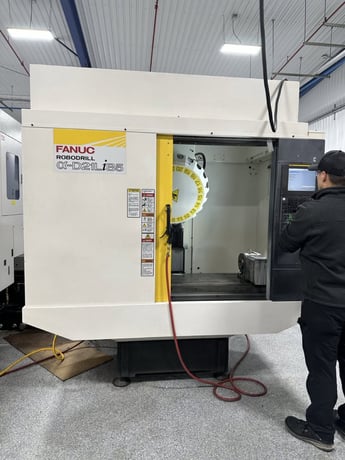 Fanuc #Robodrill-a-D21LiB5, CNC vertical machining center, 19.7" X, 15.7" Y, 13" Z, 10000 RPM, 15 HP, 21 - Image 1