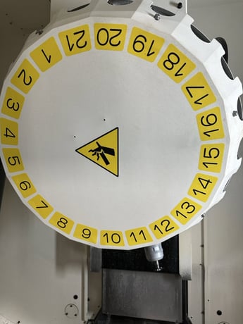 Fanuc #Robodrill-a-D21LiB5, CNC vertical machining center, 19.7" X, 15.7" Y, 13" Z, 10000 RPM, 15 HP, 21 - Image 3