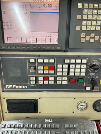 Komo #VR-510-Mach-II, CNC router, GE Fanuc Control, 135" X, 84" Y, 11" Z, 60" x 120" table, 18000 RPM, 2001 - Image 2