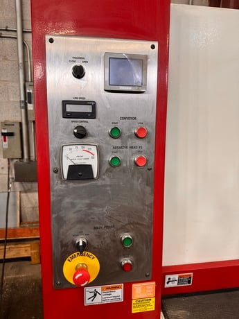 Midwest #ASM-140-20/4.0-MMIJ, Single-Head Duburring Machine, 36" width, 20 HP, 0-40 FPM, 0-6" bed opening - Image 2