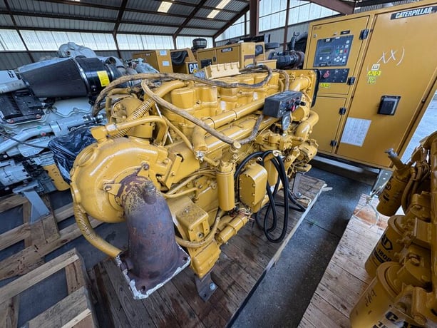 550 HP Caterpillar #3406E-DITA, diesel marine engine, 2100 RPM, 17443 hours, sound attenuated enclosure 1 - Image 3