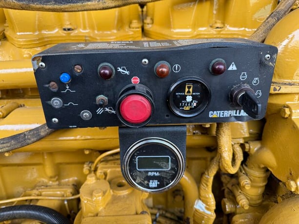 550 HP Caterpillar #3406E-DITA, diesel marine engine, 2100 RPM, 17443 hours, sound attenuated enclosure 1 - Image 4