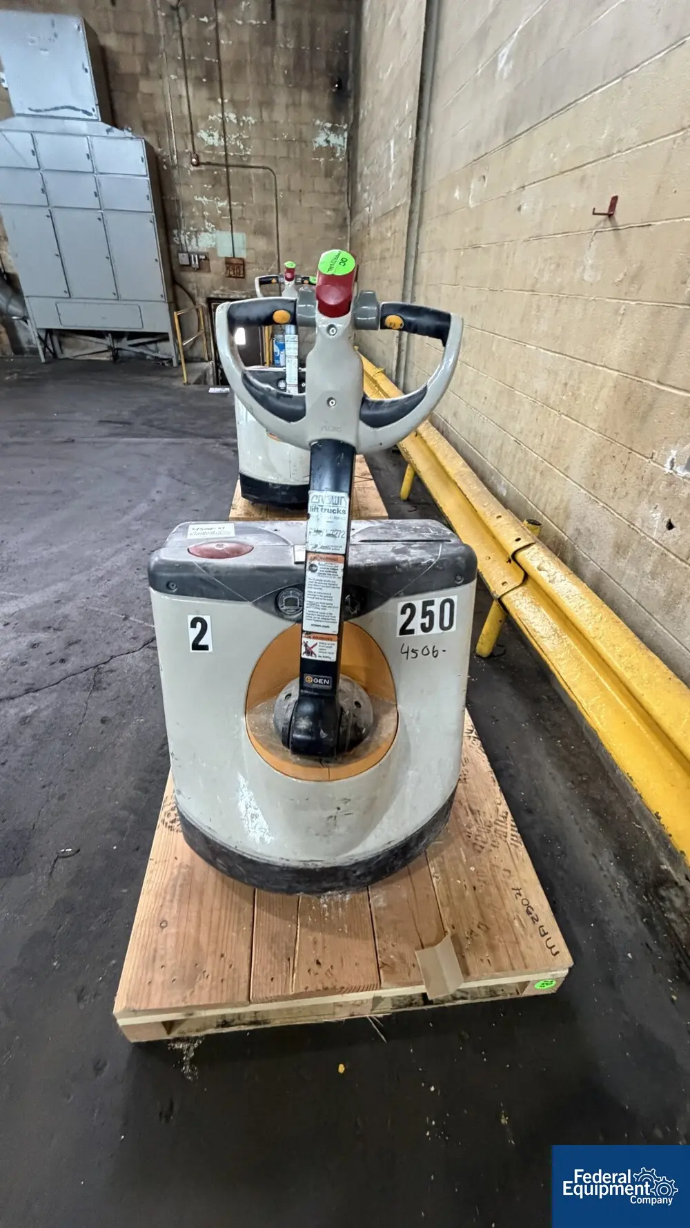 4500 lb. Crown #E, Pallet Runner, #WP3035-45 - Image 3
