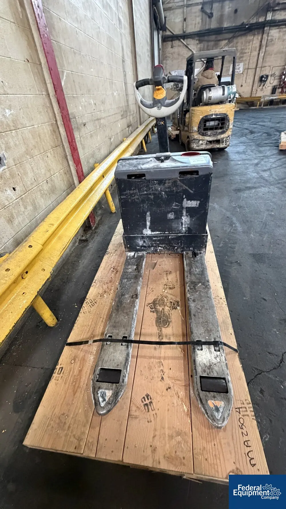 4500 lb. Crown #E, Pallet Runner, #WP3035-45 - Image 4