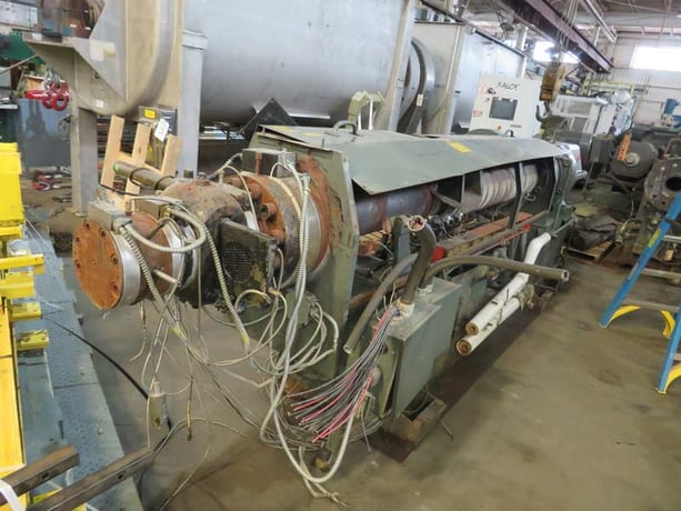 3.5" Egan, Extruder, 150 HP, 32:1 L/d, water cooled, 52" centerline - Image 2