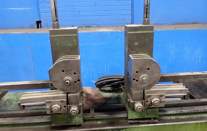 Langbow #TM32-2M, Twin Head Compression Bender, w/Foot Pedal - Image 3