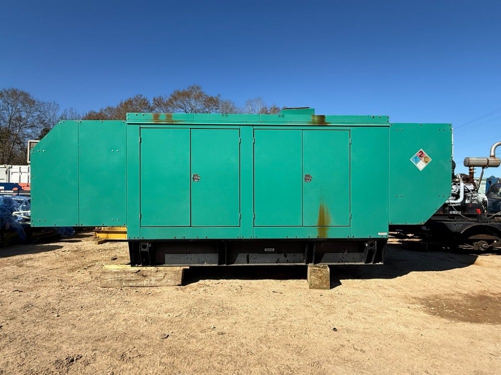 250 KW Cummins #DQAD, QSM11 Generator Set, sound attenuated enclosure, w/Base Tank, Tier 2, 120/208 Volts - Image 1