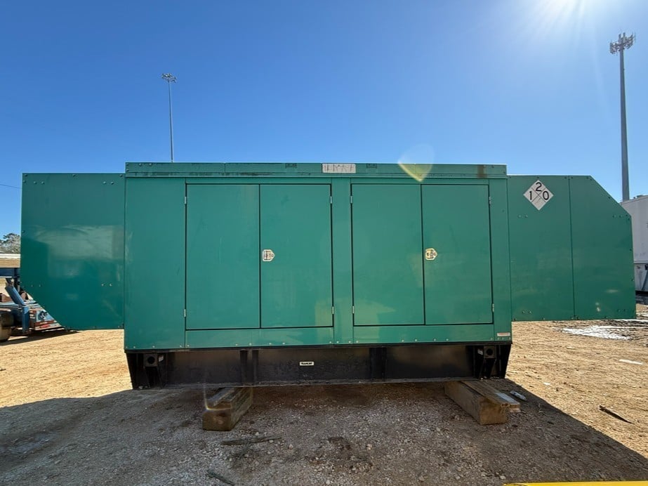 250 KW Cummins #DQAD, QSM11 Generator Set, sound attenuated enclosure, w/Base Tank, Tier 2, 120/208 Volts - Image 3
