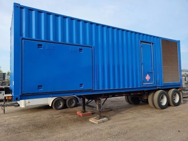 1000 KW Cummins #C800D6RG, diesel generator set, standby, 347/600 Volts, 3-phase, on board fuel tank, trailer - Image 4
