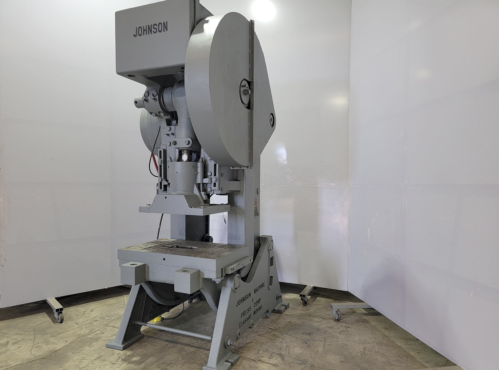 125 Ton, Johnson #125-B.G.-A.C., OBI punching machine, 42" x 27" table, 6" stroke - Image 3