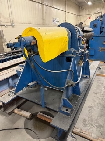 20000 lb. McKay, uncoiler, 22" ID, 84" outside dimensions, 67" width, 4 leaf mandrel, powered - Image 5