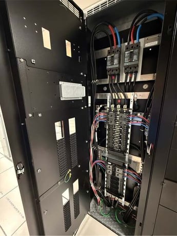 PDI, PDU, 225A Main Breaker Square D (2), 60A Square D breakers (8 available) Slim - Image 2