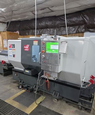 Haas #ST-20T, cnc lathe, 31.7" swing, 10" chuck, 20 HP, 4k RPM, tailstock, parts catcher, Chip Conv., 12 - Image 3