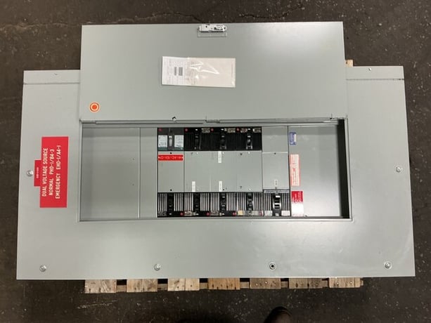 225 Amp. General Electric, CCB panelboard, 480Y/277 Volts, 3 phase, 4 wire - Image 3
