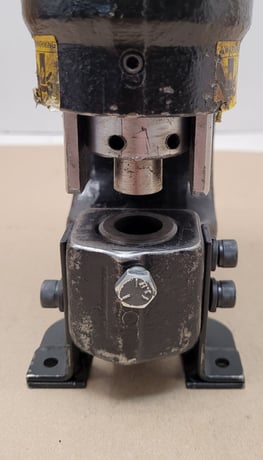 35 Ton, Enerpac #SP35, hydraulic punch, .31"-.81" hole, spring return cylinder, CR400 coupler - Image 7