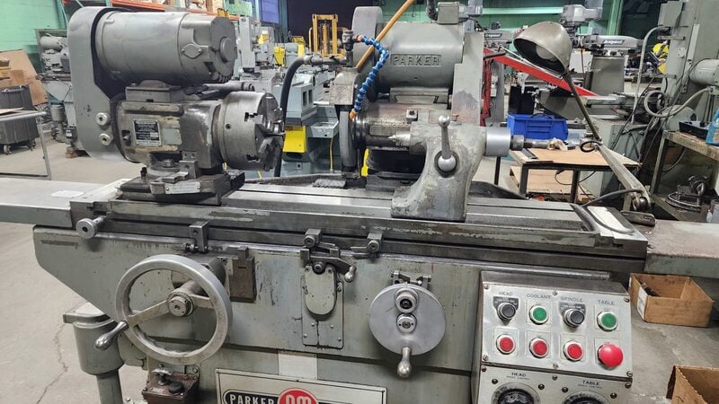 12" x 20" Parker Majestic #1, universal outside dimension cylindrical grinder, 10" wheel, 8" 6-jaw chuck, one - Image 2