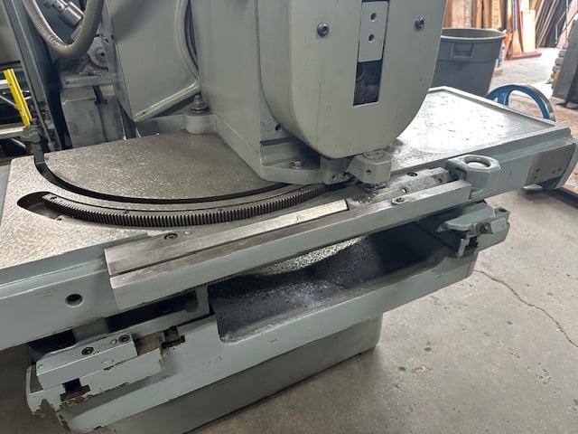 Heald Cincinnati Milacron #273A, universal internal grinder, 6-jaw chuck, workhead sine bar, hydrostatic ways - Image 10
