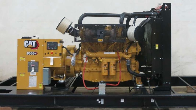 550 KW Caterpillar #C18, diesel generator set, 277/480 Volts, 900 HP @ 1800 RPM, EPA Tier 2, open power unit - Image 1