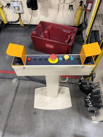 176 Ton, Seyi #SNS2-176, straight side double crank press, 5.1" stroke, 15.7" Shut Height, 3.94" adj., 40-88 - Image 5