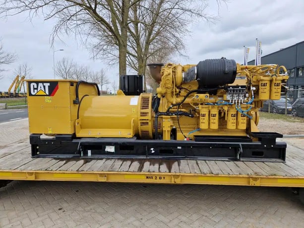 910 KW Caterpillar #C32-Acert, marine diesel generator set, 277/480 Volts, 3-phase, 1333 HP @ 1800 RPM - Image 1