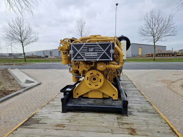 910 KW Caterpillar #C32-Acert, marine diesel generator set, 277/480 Volts, 3-phase, 1333 HP @ 1800 RPM - Image 2