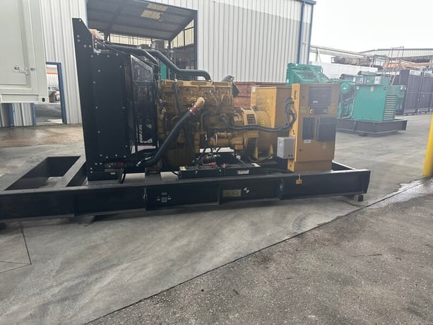 400 KW Caterpillar #C13, diesel generator set, 277/480 Volts, 3-phase, 1371 hours, 609 HP @ 1800 RPM, Tier 3 - Image 1