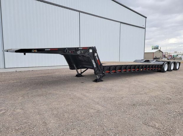 Load King, ultimate heavy-haul lowboy, 80000 lb., 21' 5" bed length, 43' OA, tri-axle, 1997 - Image 1