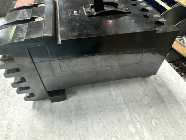 225 Amp. Square D #Q2-32225, Molded case circuit breaker, Q2, 3ph, 3P, 240 Volts, - Image 5