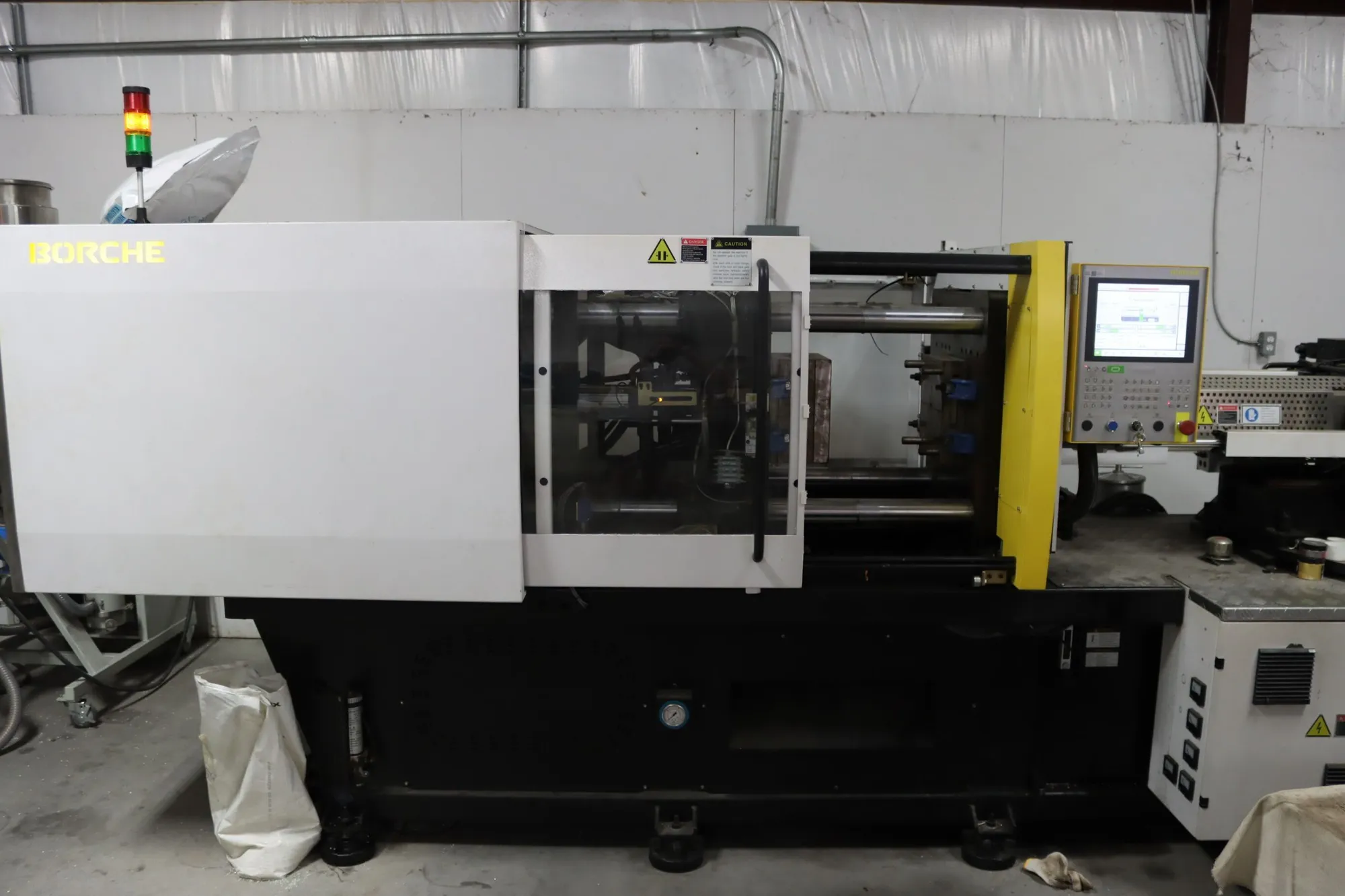160 Ton, 10.9 oz., Borche #Bi160, servo hydraulic horizontal plastic injection molder, 18.5" x 18.5" tie bar - Image 1