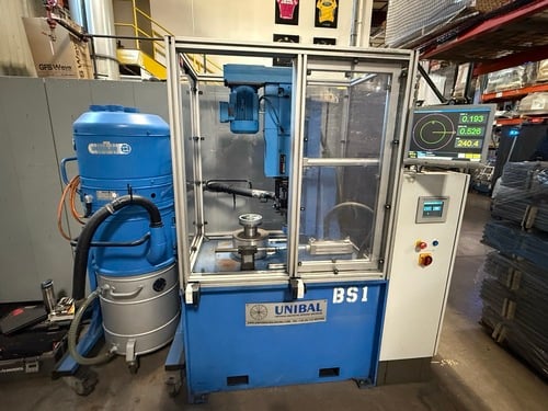 143 lb. Unibal #SVOEF-SA, Dynamic Balancer, 200 RPM, 220 V., 2007 - Image 1