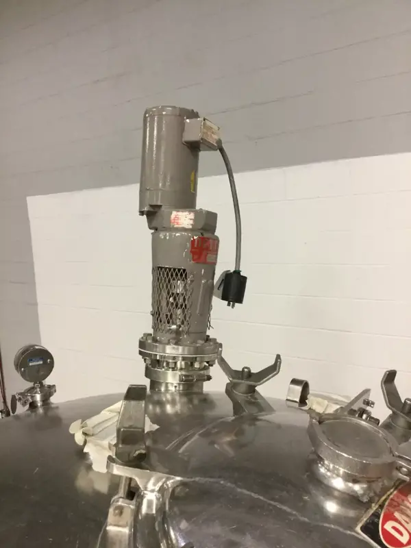 792 gallon DCI #3000L, Stainless Steel jacketed reactor / fermenter, 30 psi / FV @ 300°F, jacket rated 100 - Image 5