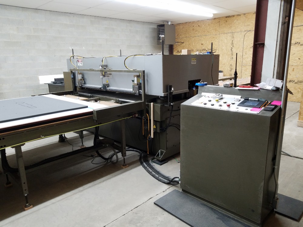110 Ton, APMC #FH5979-100, four-post hydraulic die cutting press, 4.3 stroke, 6.3" DL, 59.1" x78.7" bed, 2003 - Image 4