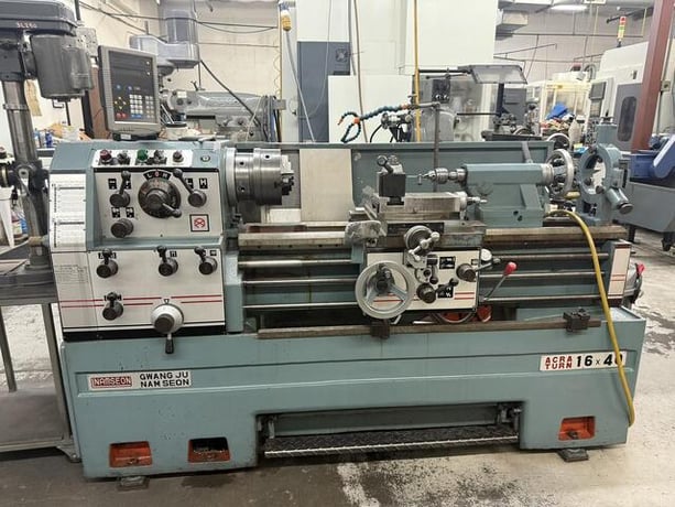 16" x 40" Acra Turn, engine lathe, 10" 3-jaw chuck, digital read out, Aloris tool post holder, tailstock - Image 1