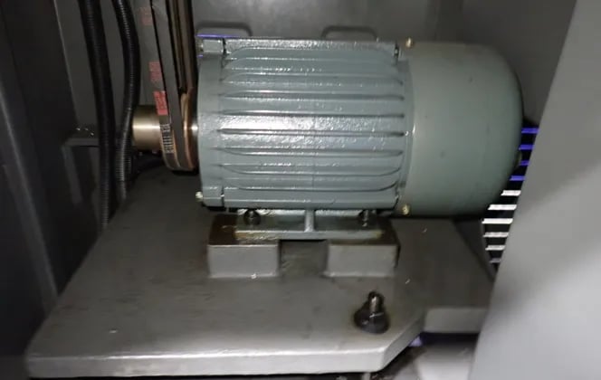 18" x 12" Victor #618-EVS, Lathe, 1" bore, 3.25 HP, tailstock, 440 V. - Image 9