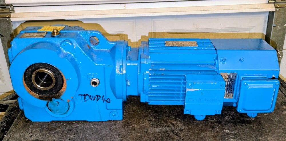 Eastwell Gearbox 90 degree helical-bevel with 460V Electric Motor - Image 4