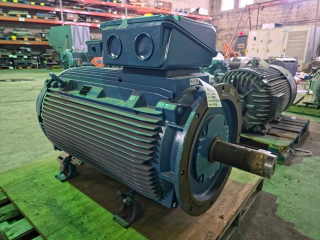 200 HP 1800 RPM Weg, Frame 447/9TD, TEFC BB, 460 Volts, New Surplus - Image 1