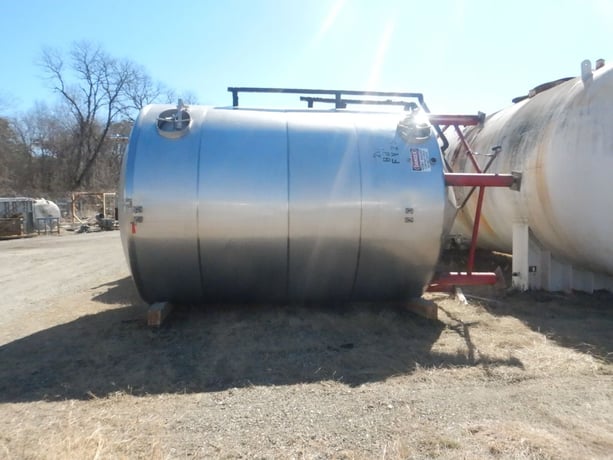 8400 gallon Stainless Steel Jacketed Tank, 10' diameter x 18'-6" height - Image 5