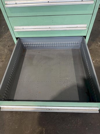 7 Drawer Stanley Vidmar cabinet - Image 6