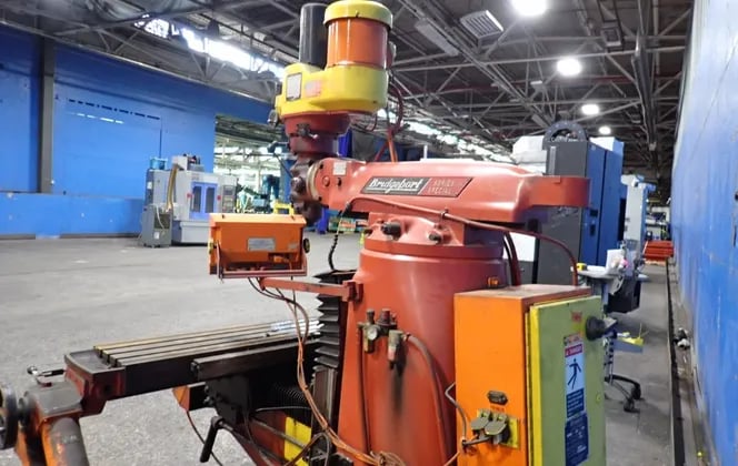 Bridgeport, Vertical Mill, 11" X 58" table, 2 HP, digital read out, 773,275 hours - Image 9