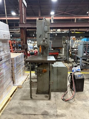 12" Doall #V-26, vertical band saw, w/ butt welder, 30.5" x30.5" table - Image 2