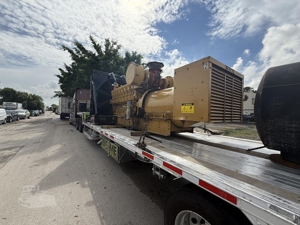 1750 KW Caterpillar #3516, Open Skid Diesel Generator Set, 2500 amp circuit breaker, 1800 RPM, 480 Volt, 2420 - Image 2