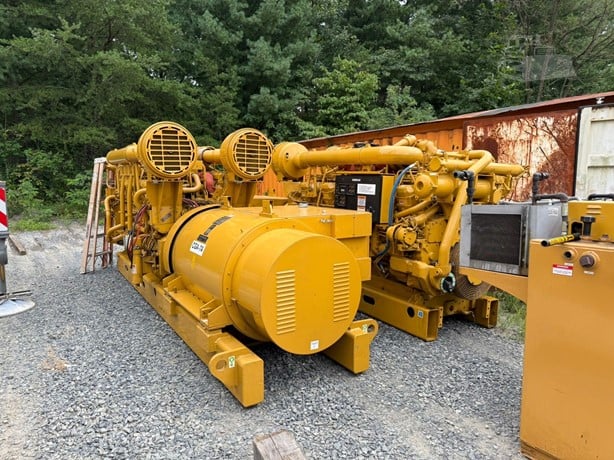 1500 KW Caterpillar #3516, Diesel Generator Set, 2168 HP CAT engine, Woodward EG3P Governor, 1800 RPM, 4160 - Image 3