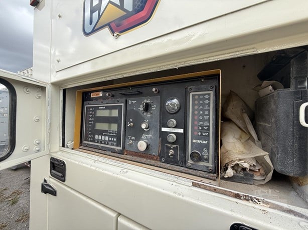400 KW Caterpillar #XQ400, Portable Diesel Generator Set, CAT 3456 engine, EMCP 2+ control panel, 1800 RPM - Image 3