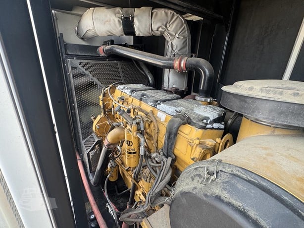 400 KW Caterpillar #XQ400, Portable Diesel Generator Set, CAT 3456 engine, EMCP 2+ control panel, 1800 RPM - Image 6