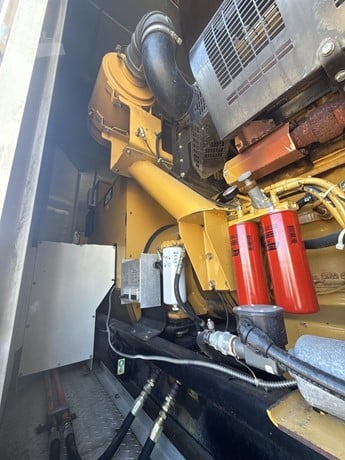 800 KW Caterpillar #XQ800, Portable Diesel Generator, EMCP 2+ control panel, 1485 HP CAT 3412C engine, 1800 - Image 3