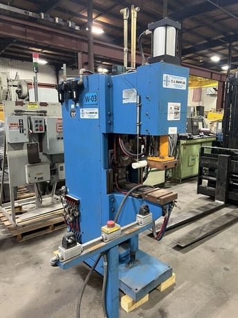 75 KVA T. J. Snow, Spot Welder, 8" x 8" platen, 18" throat, 12 GPM @ 35 psi, Entron EN1000 control, 480 - Image 2