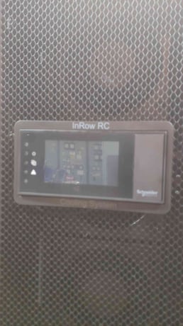 APC Schneider #ACRC301S, InRow Cooling Unit, Chilled Water, 100-240 VAC (5 available) - Image 4