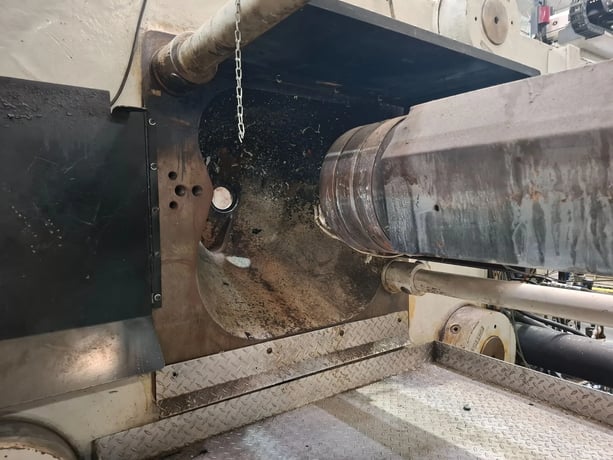 1125 Ton, 232 oz., Milacron #MG-1100-232, horizontal plastic injection molder, 61" x 47.2" tie bar spacing - Image 8