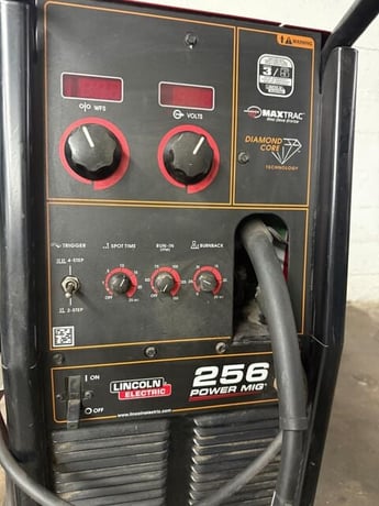 Lincoln #Power-Mig-256, mig welder, 208/230 V., 1-phase - Image 8